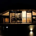Kristal Lux Apartment *