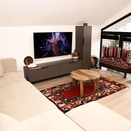 Kristal Lux Lejlighed Tirana
