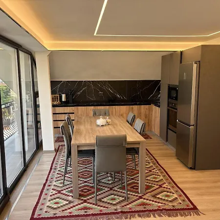 Kristal Lux 아파트